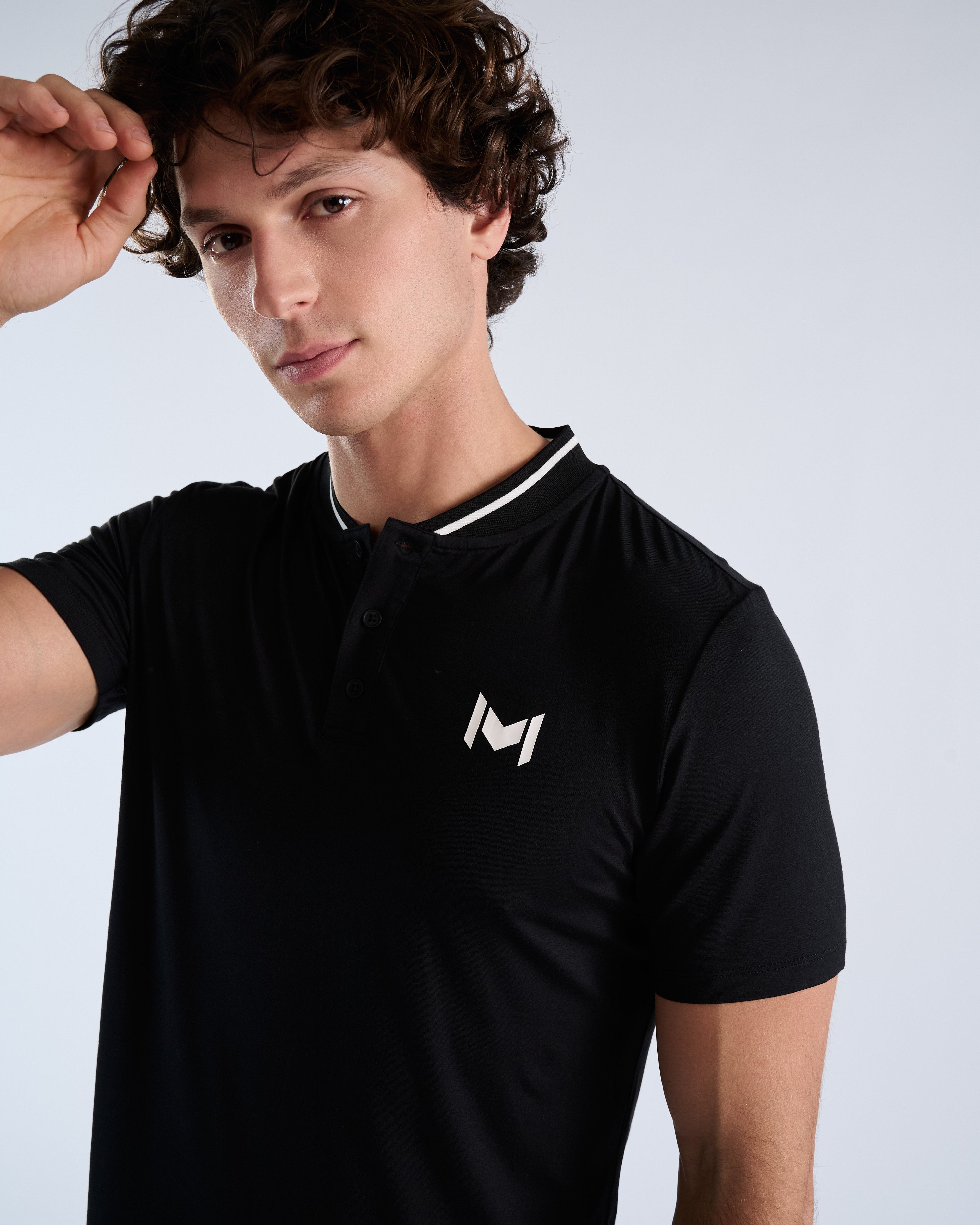 Breathable & Quick-Drying Tennis Apparel for Peak Performance